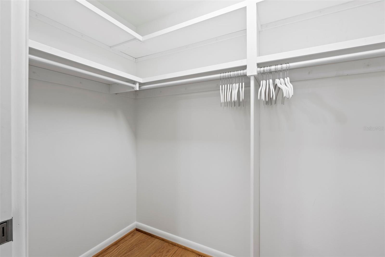 Image 24 of 59 For 511 Riviera Bay Drive Ne