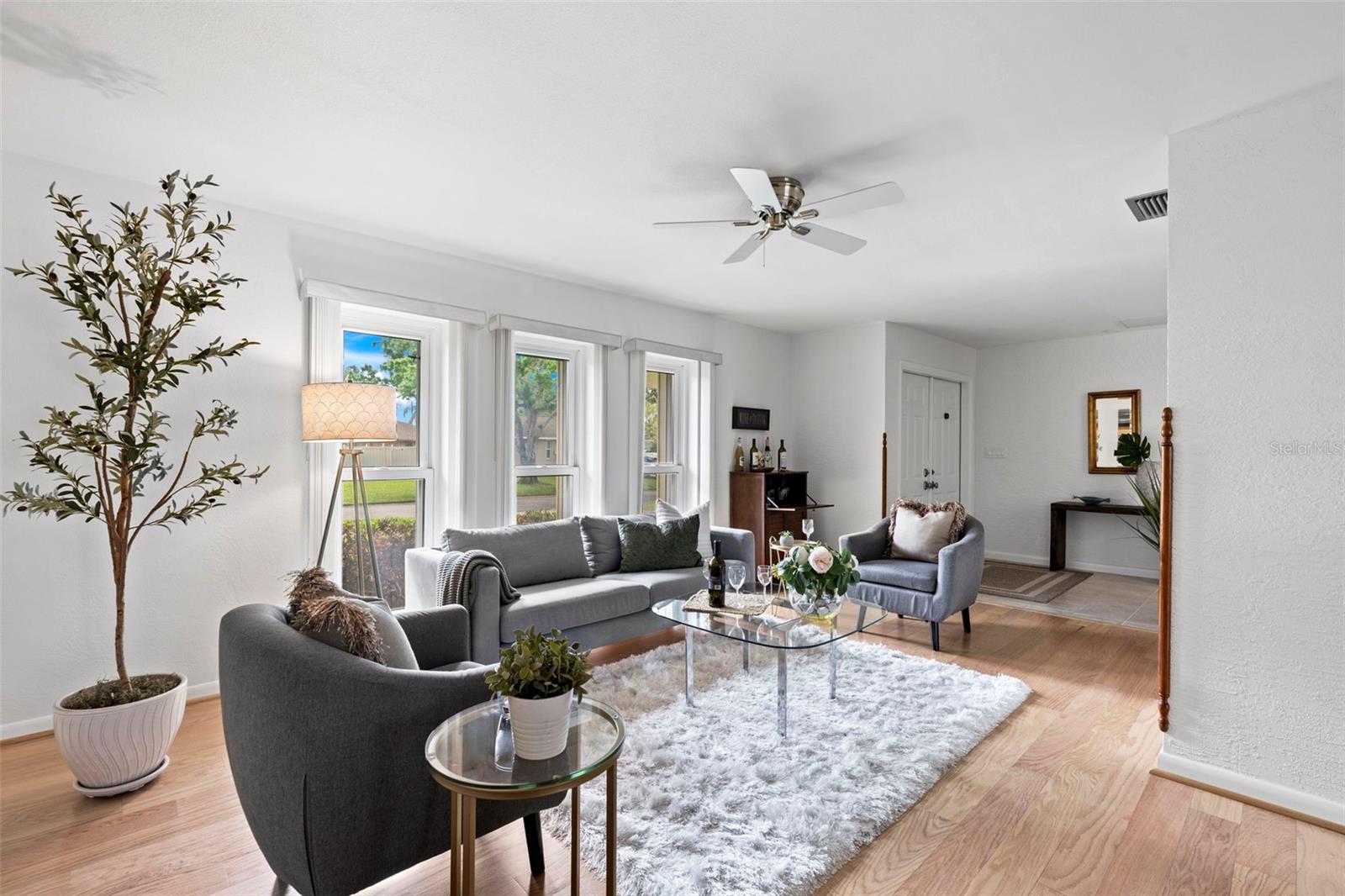 Image 4 of 59 For 511 Riviera Bay Drive Ne