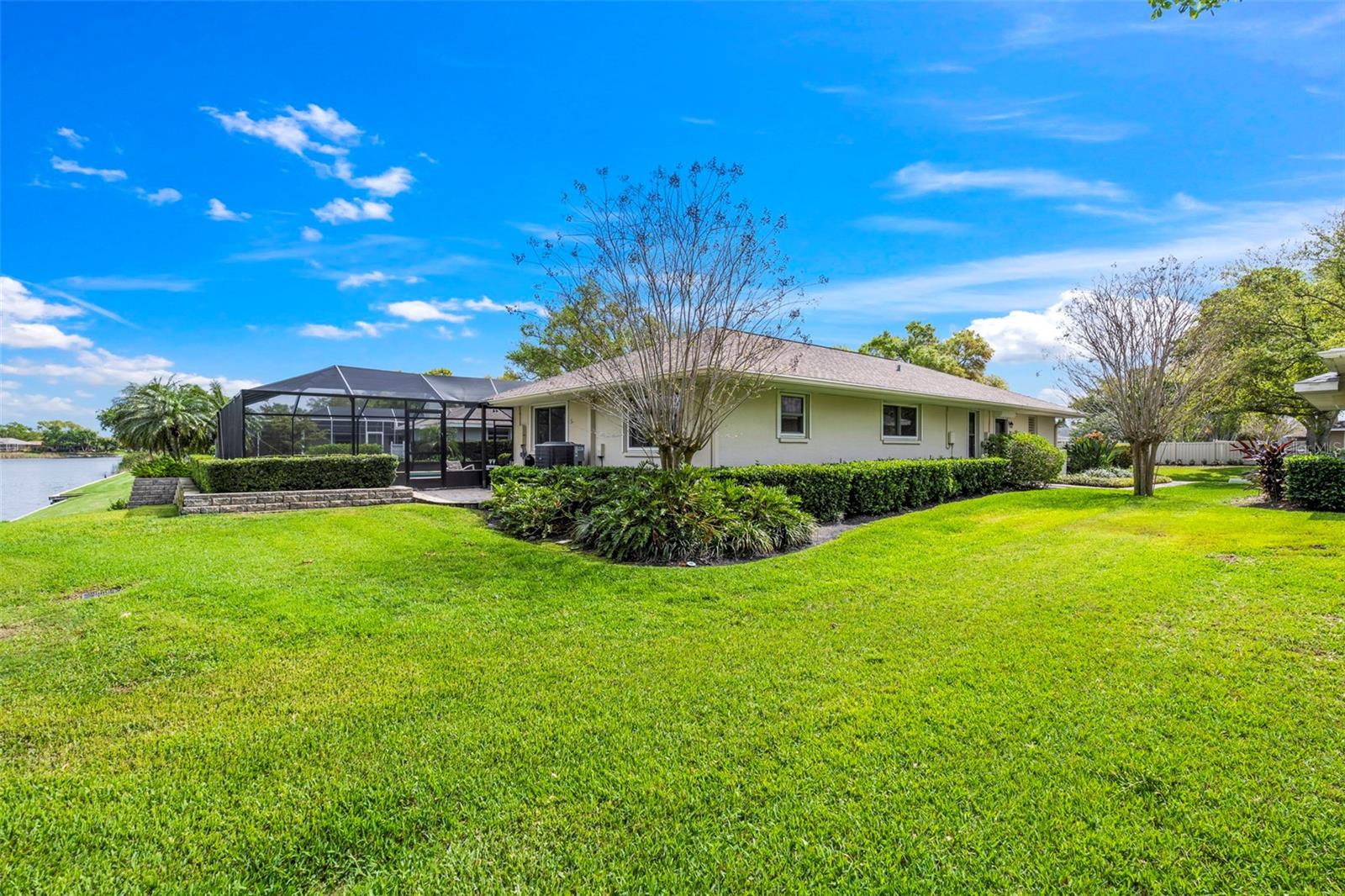 Image 43 of 59 For 511 Riviera Bay Drive Ne