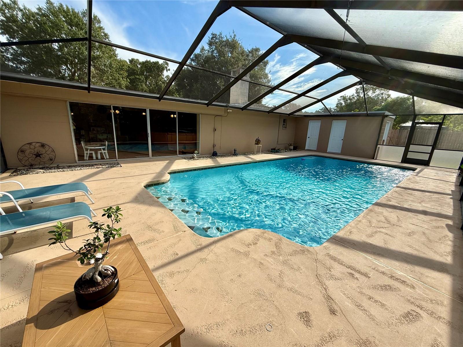 Image 2 of 28 For 304 Bluebird Avenue