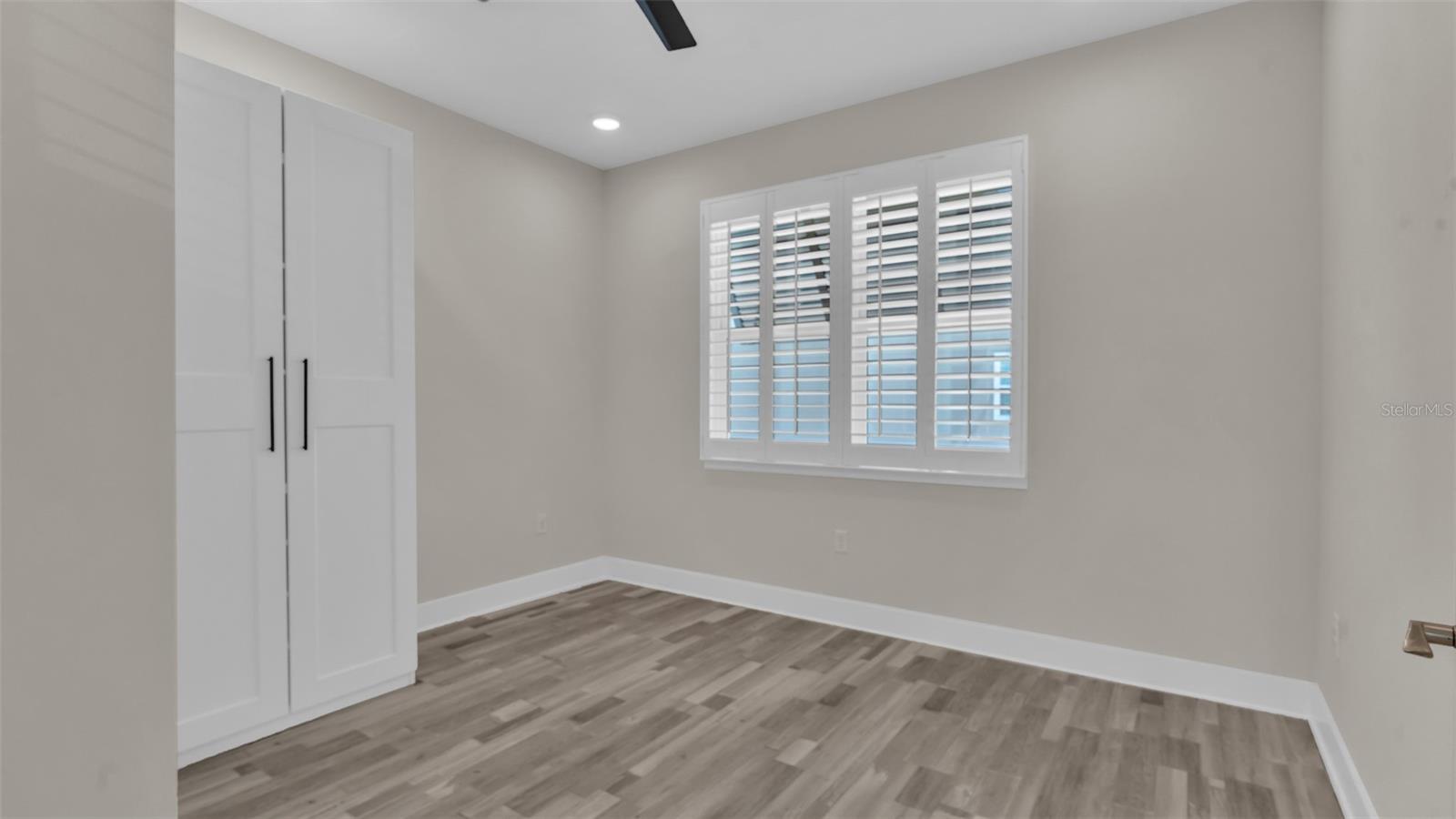 Image 13 of 37 For 1237 Savona Drive Ne