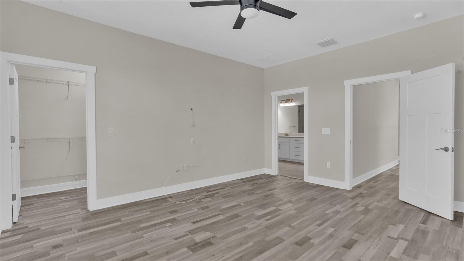 Image 16 of 37 For 1237 Savona Drive Ne