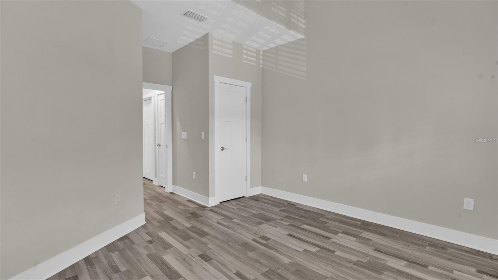 Image 24 of 37 For 1237 Savona Drive Ne