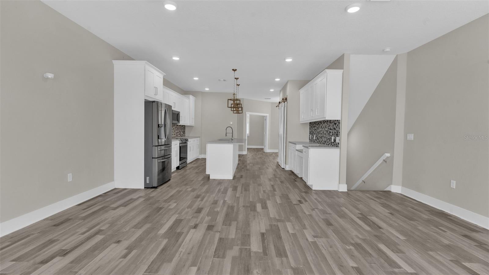 Image 5 of 37 For 1237 Savona Drive Ne