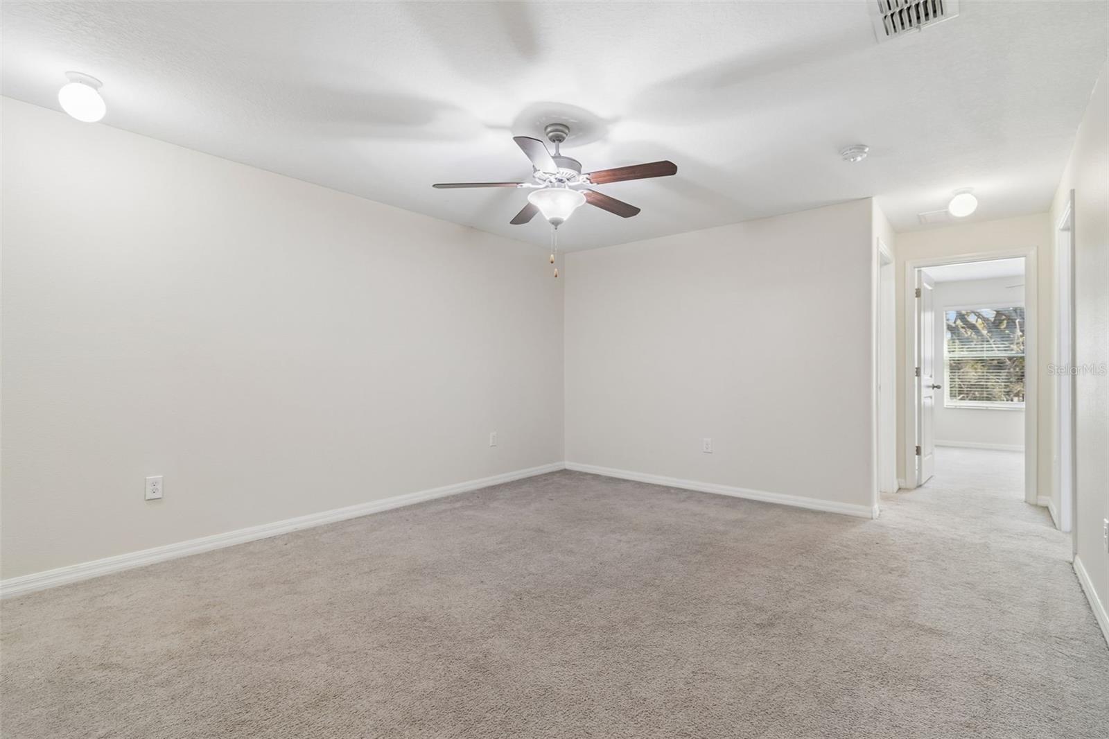 Image 18 of 60 For 10687 Lake Montauk Drive