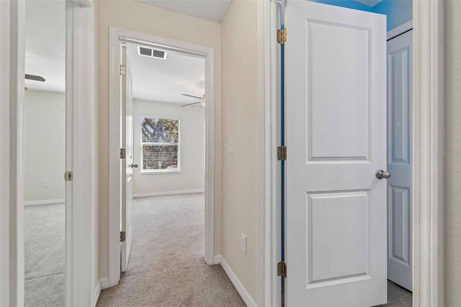 Image 28 of 60 For 10687 Lake Montauk Drive