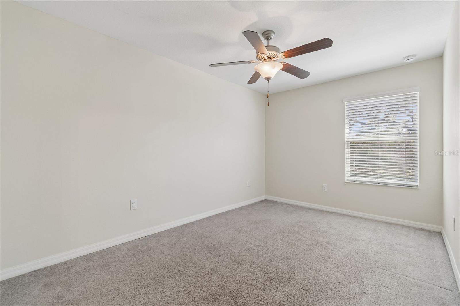 Image 31 of 60 For 10687 Lake Montauk Drive