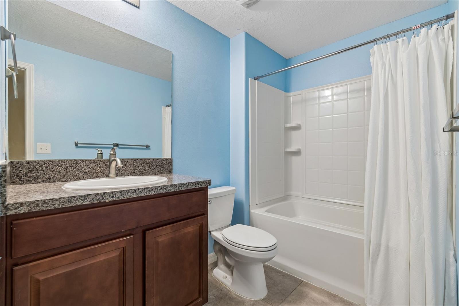 Image 33 of 60 For 10687 Lake Montauk Drive