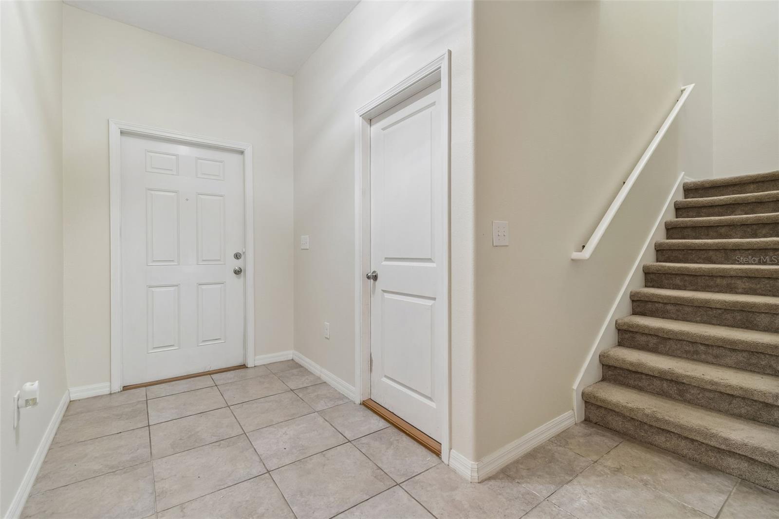 Image 6 of 60 For 10687 Lake Montauk Drive