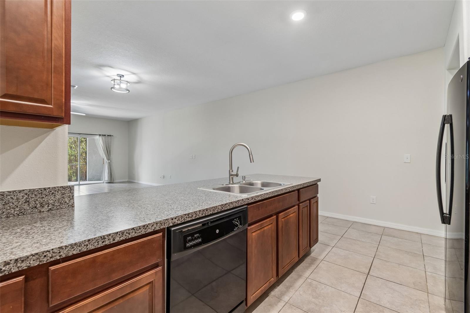 Image 9 of 60 For 10687 Lake Montauk Drive