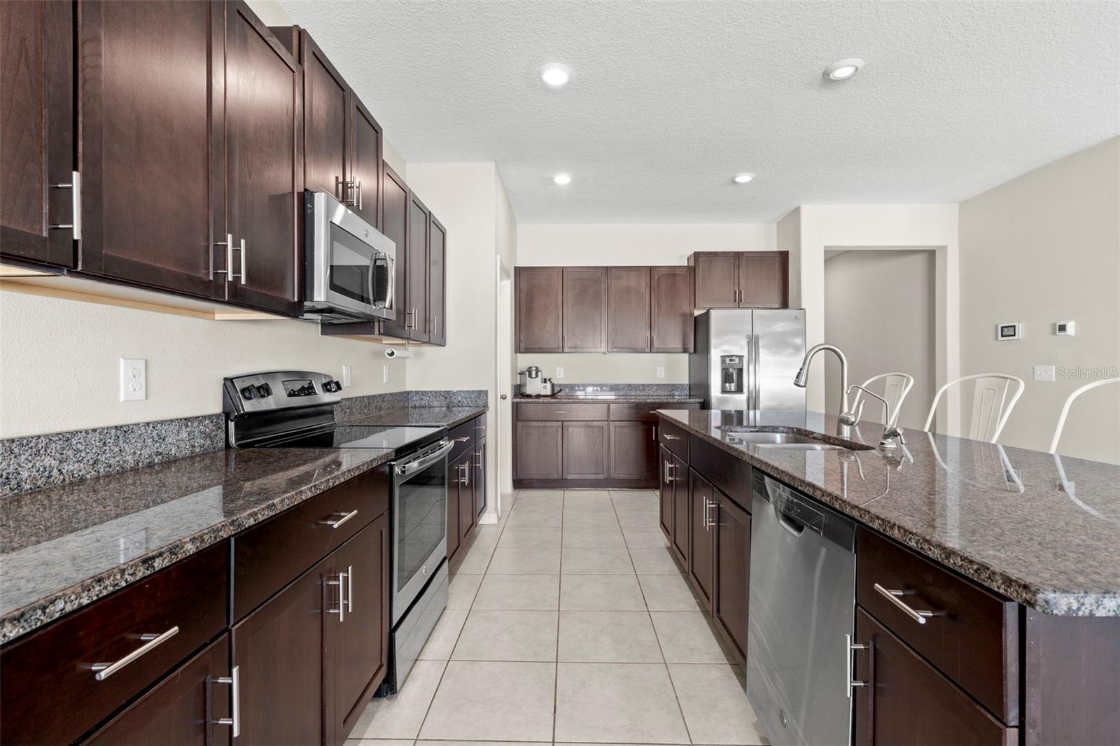 Image 12 of 52 For 11904 Field Thistle Court