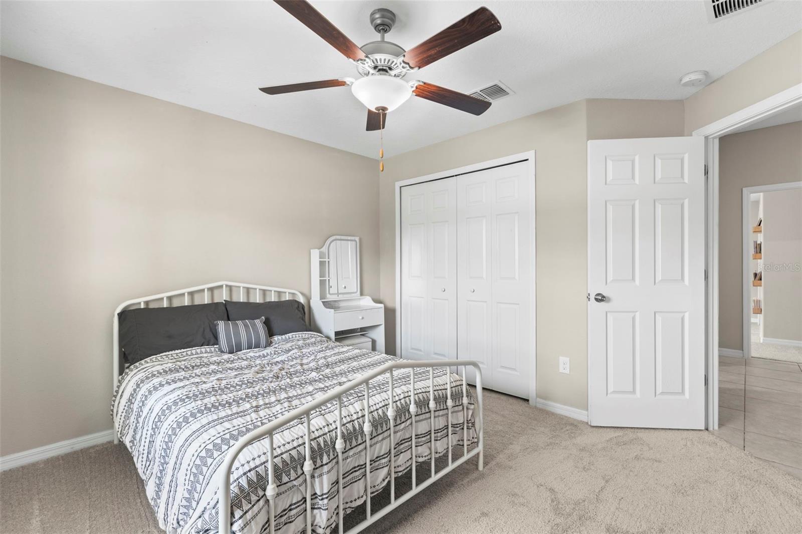 Image 34 of 52 For 11904 Field Thistle Court