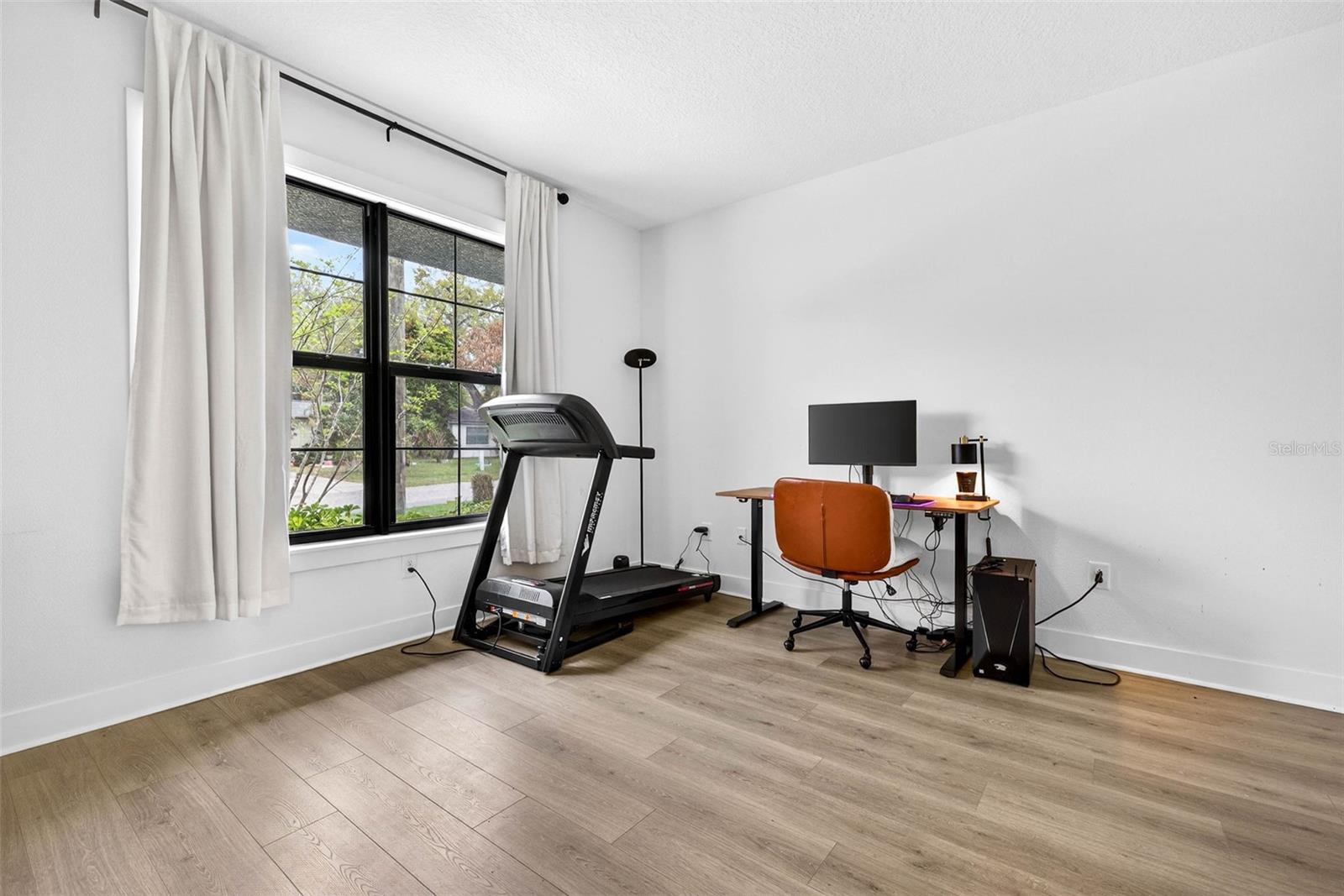 Image 17 of 54 For 610 Chelsea Street