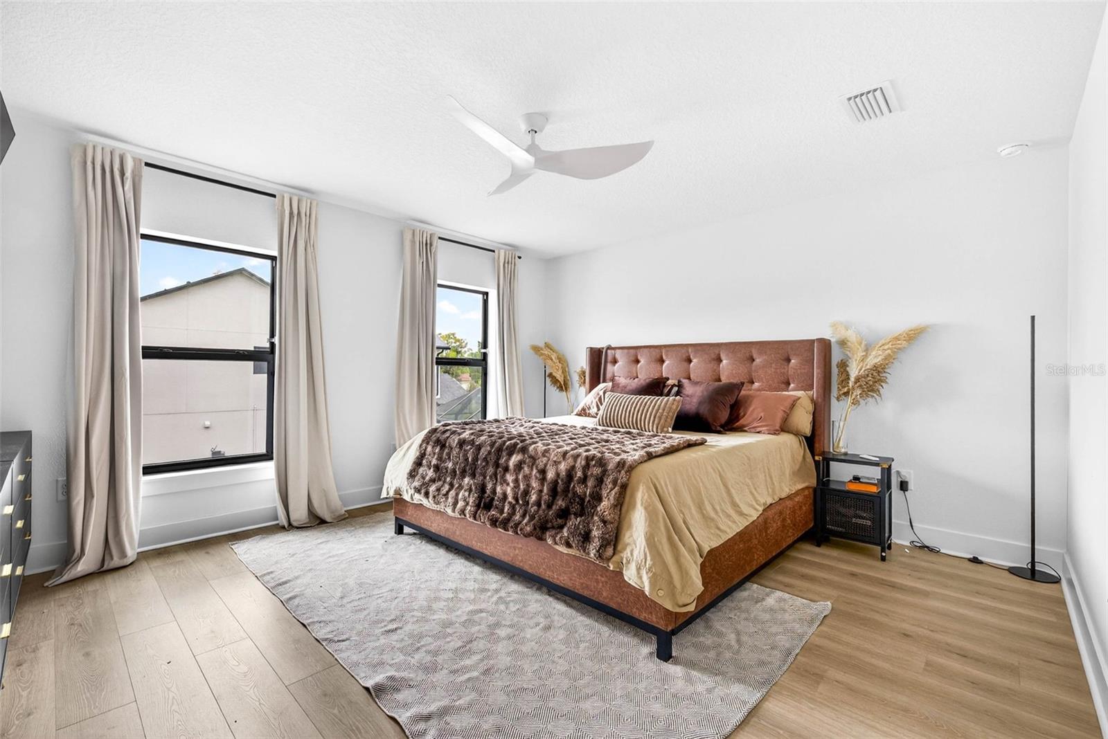 Image 29 of 54 For 610 Chelsea Street