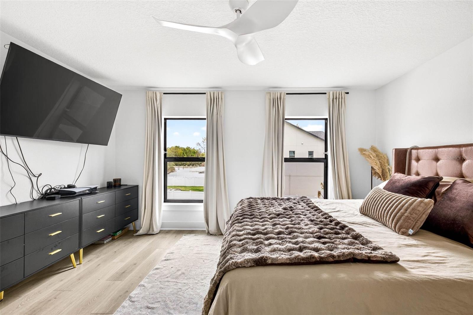 Image 30 of 54 For 610 Chelsea Street