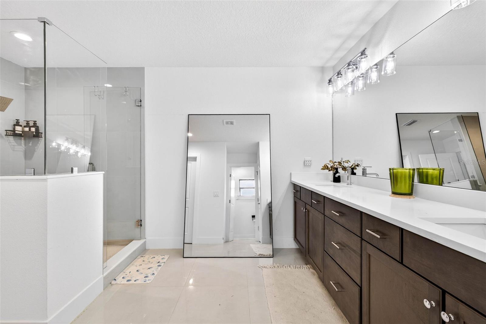 Image 34 of 54 For 610 Chelsea Street