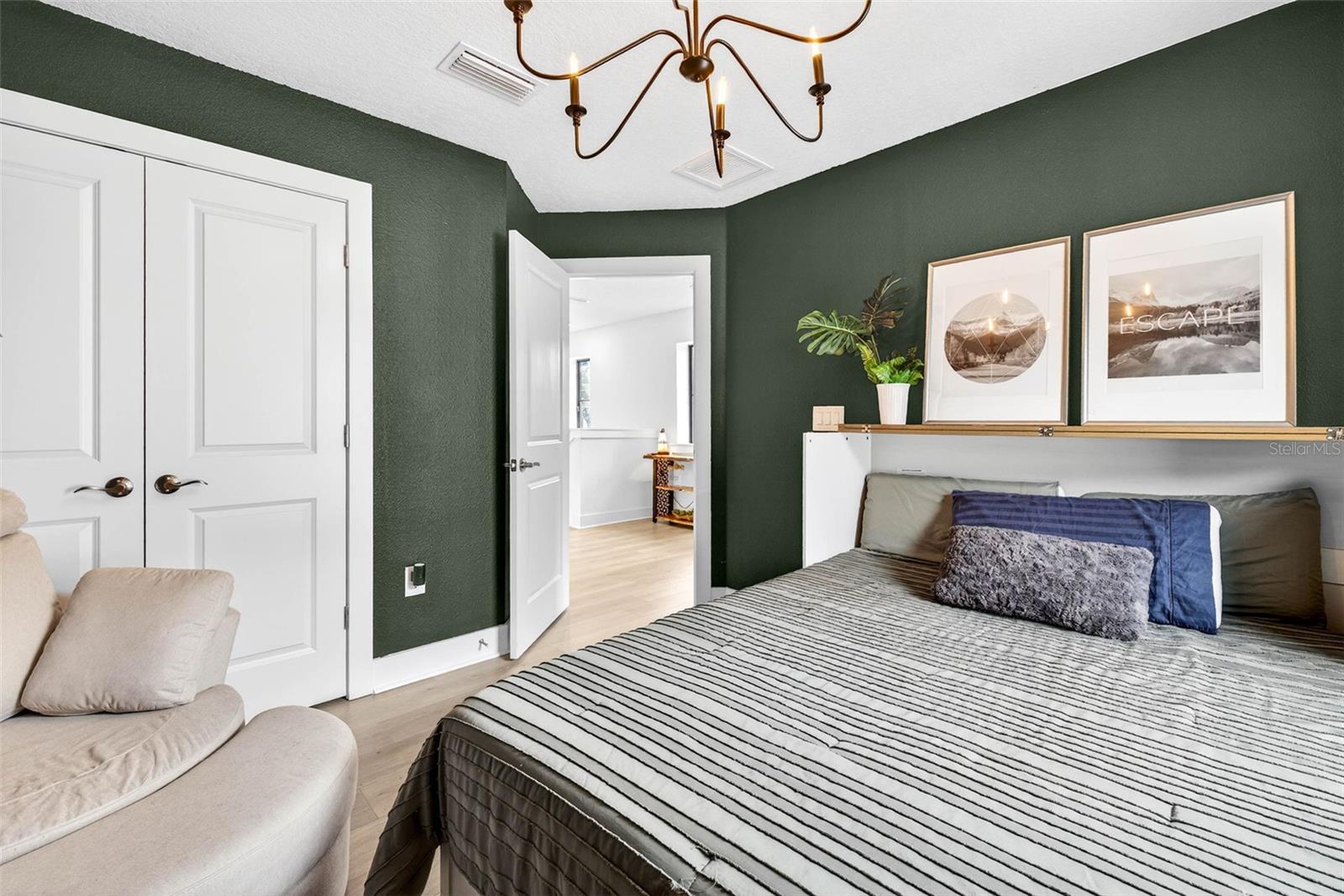 Image 36 of 54 For 610 Chelsea Street