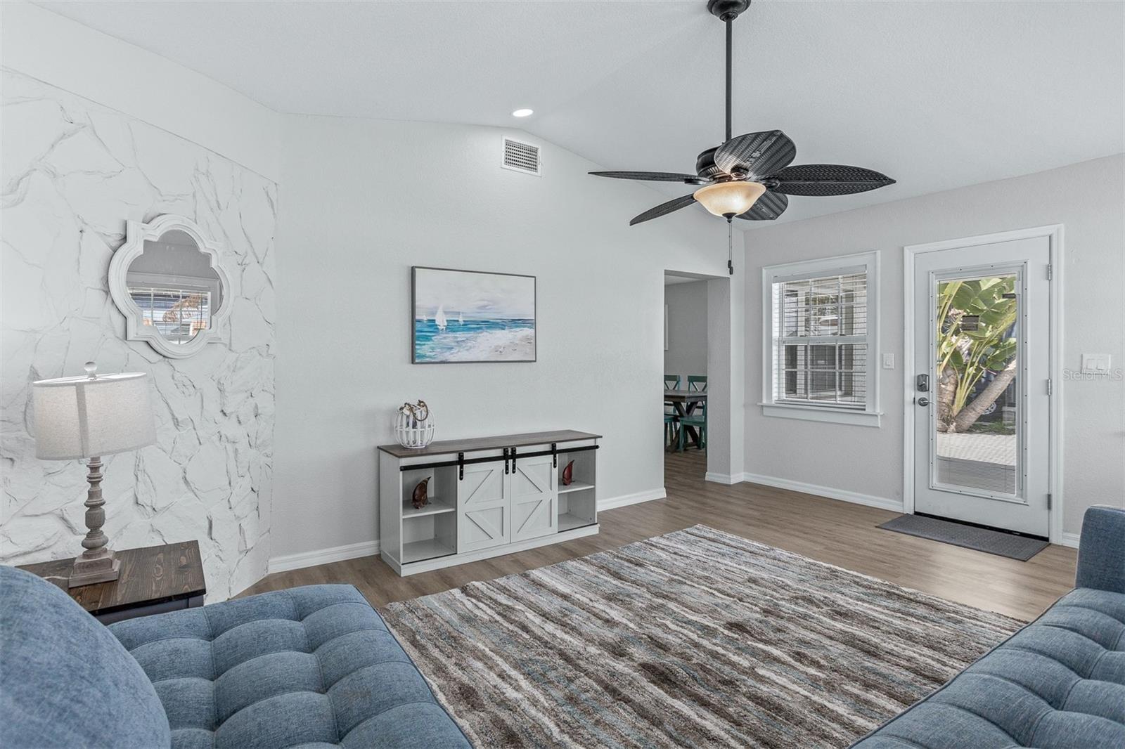 Image 10 of 56 For 711 Bayshore Drive