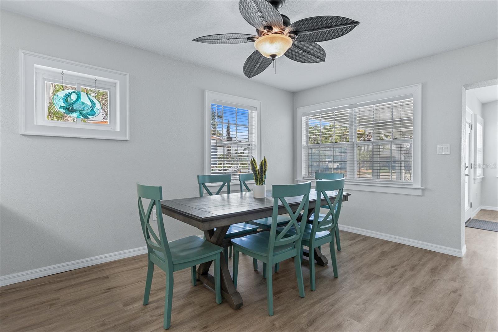 Image 12 of 56 For 711 Bayshore Drive