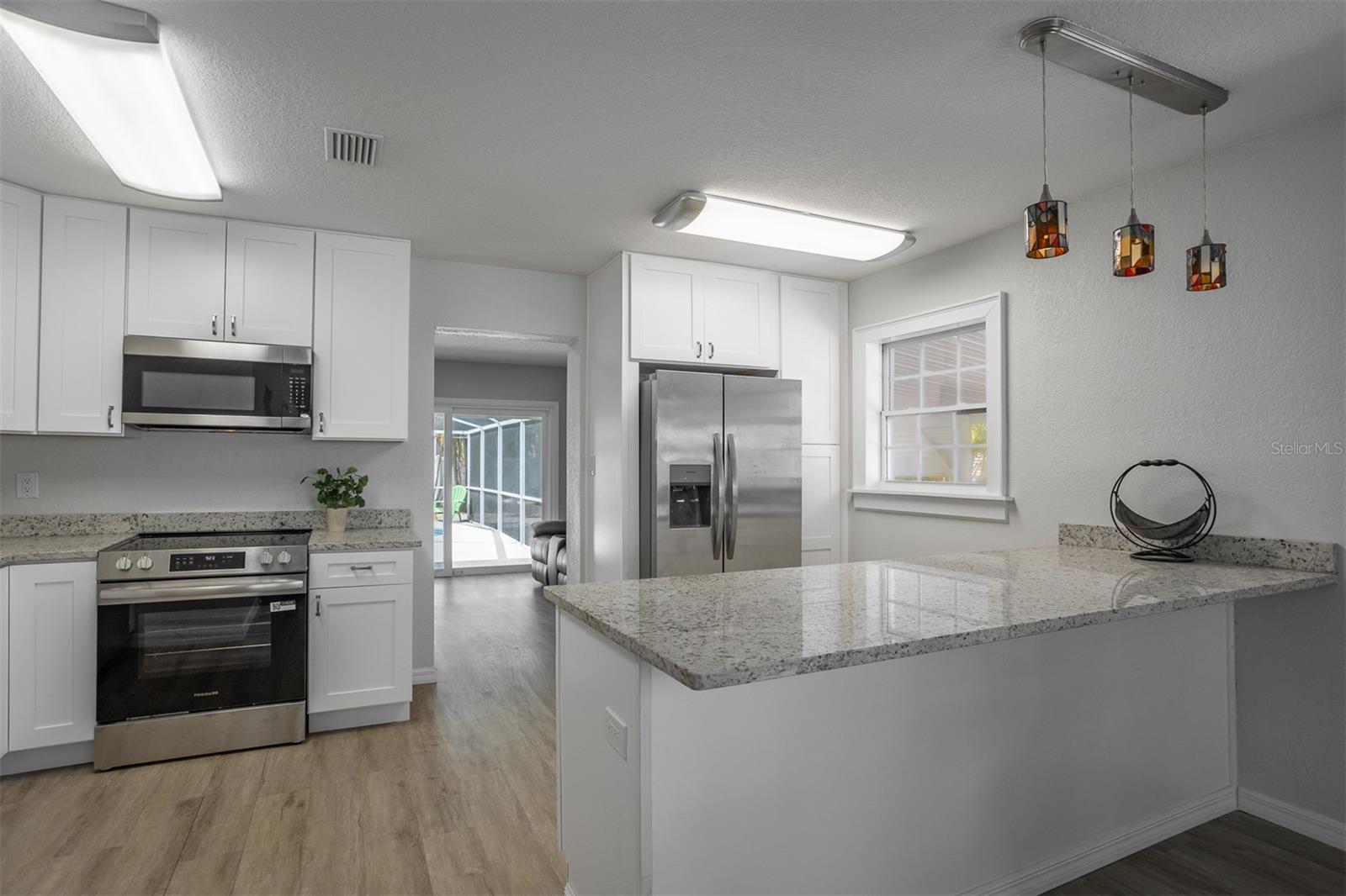 Image 14 of 56 For 711 Bayshore Drive