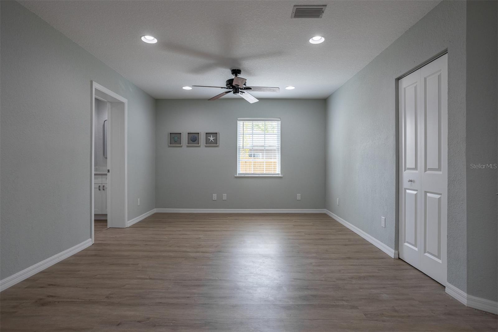 Image 23 of 56 For 711 Bayshore Drive