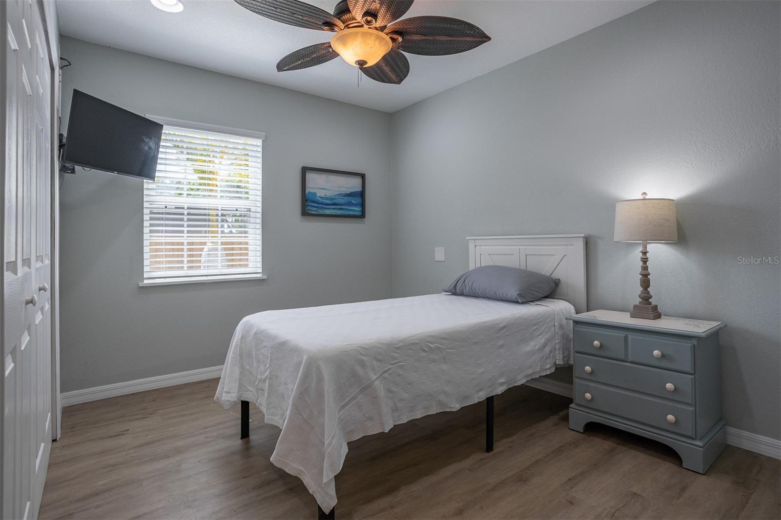 Image 28 of 56 For 711 Bayshore Drive