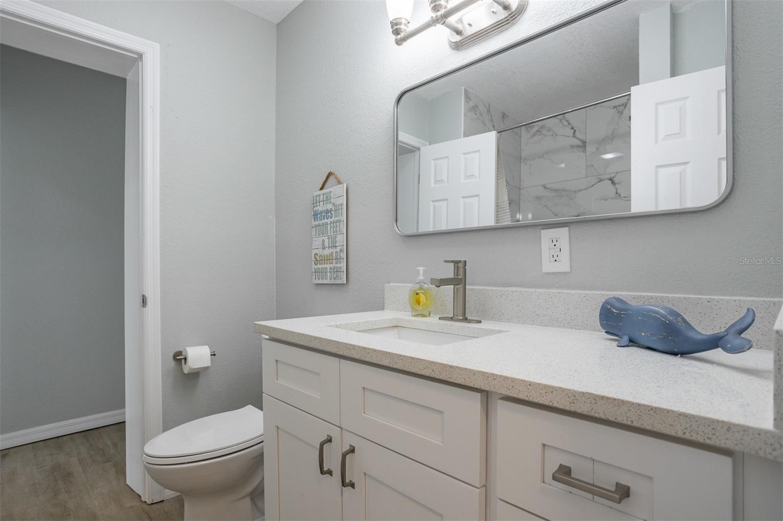 Image 30 of 56 For 711 Bayshore Drive