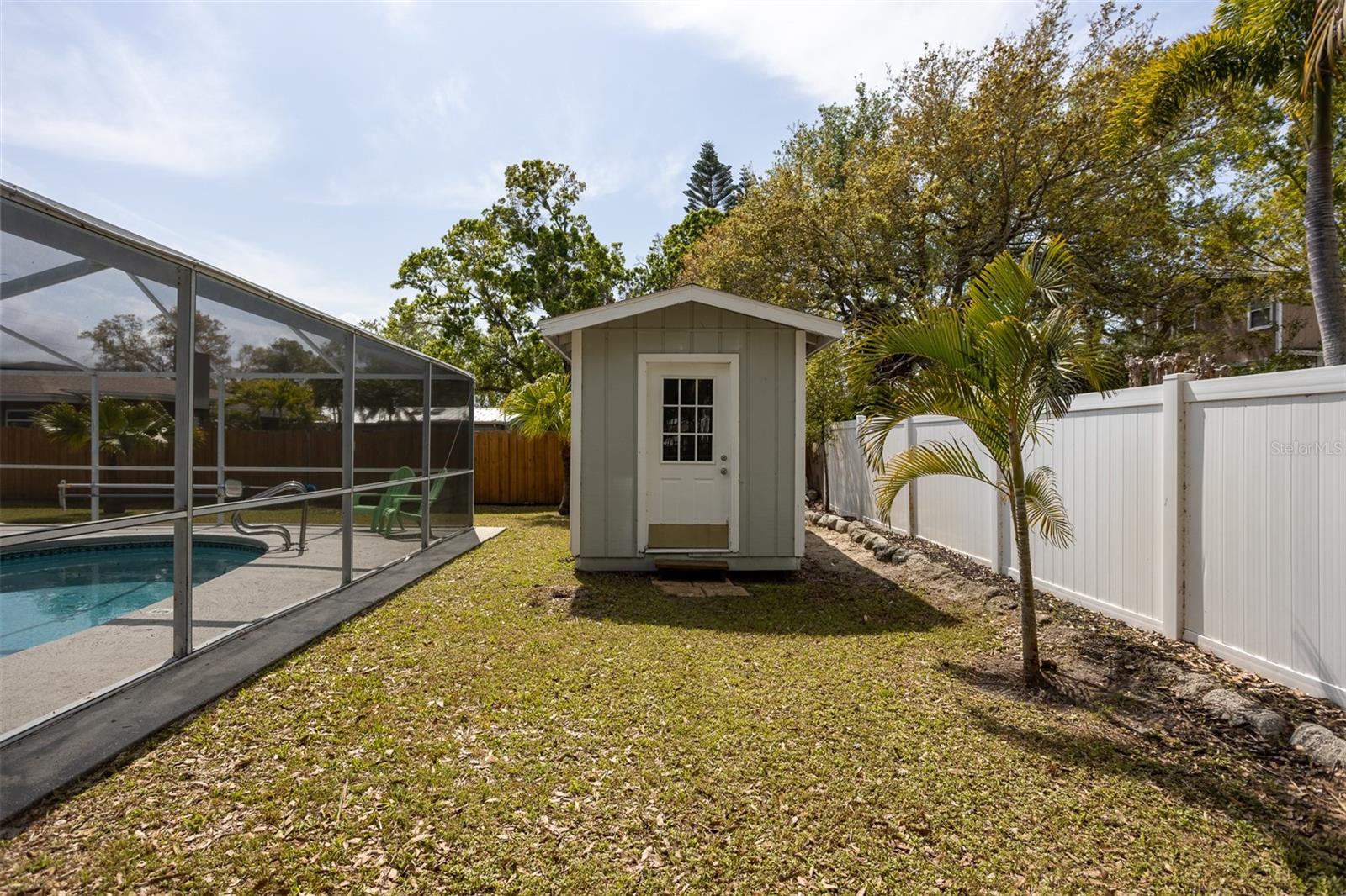 Image 38 of 56 For 711 Bayshore Drive