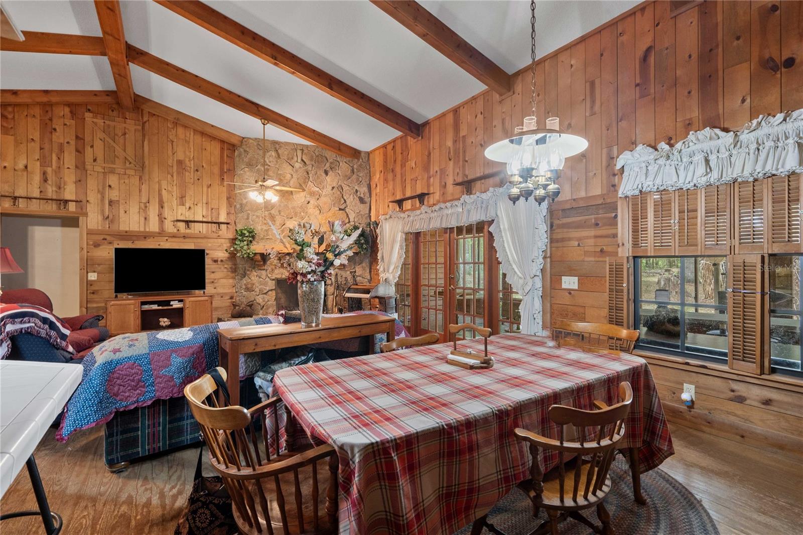 Image 26 of 53 For 17055 Sweetwater Road