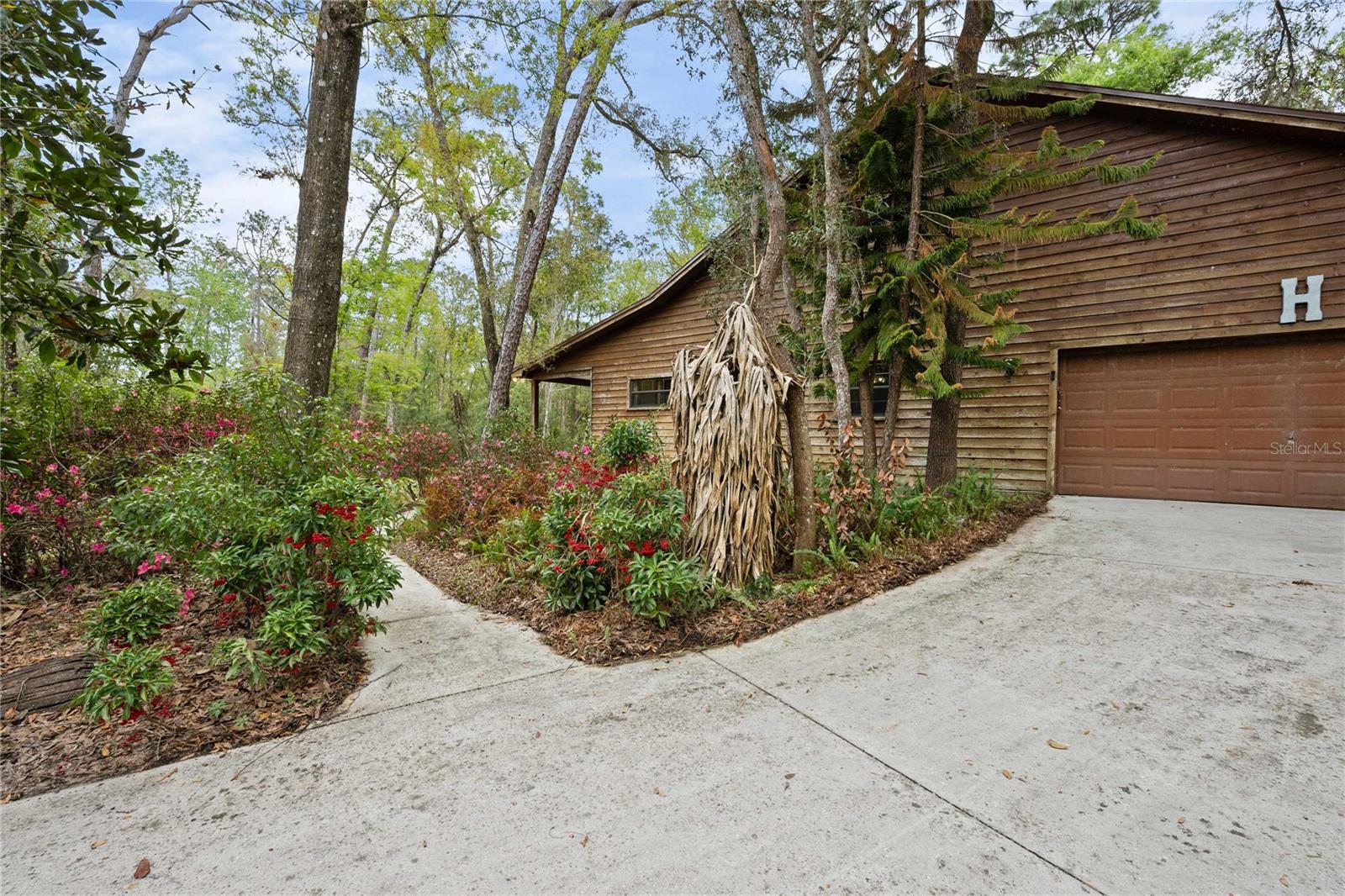 Image 6 of 53 For 17055 Sweetwater Road