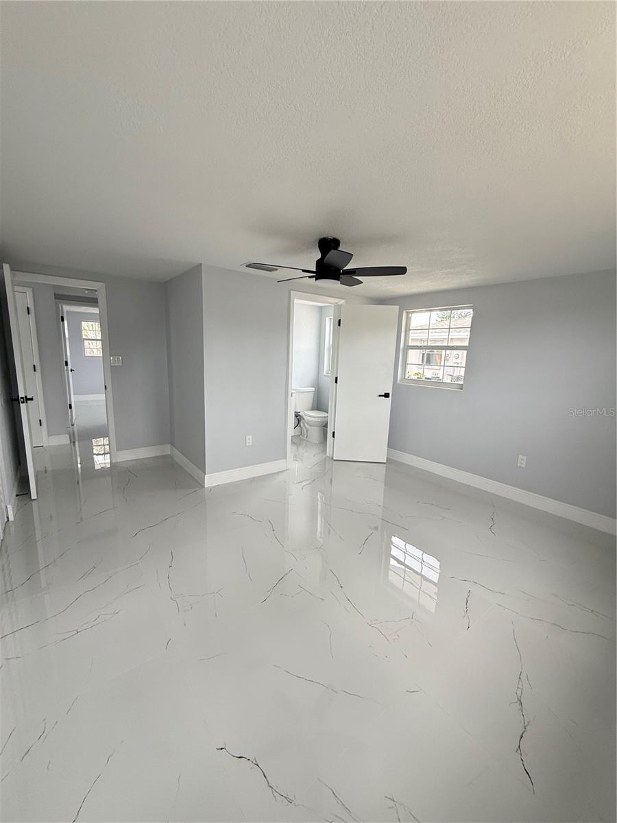 Image 11 of 26 For 10433 Laburnum Drive