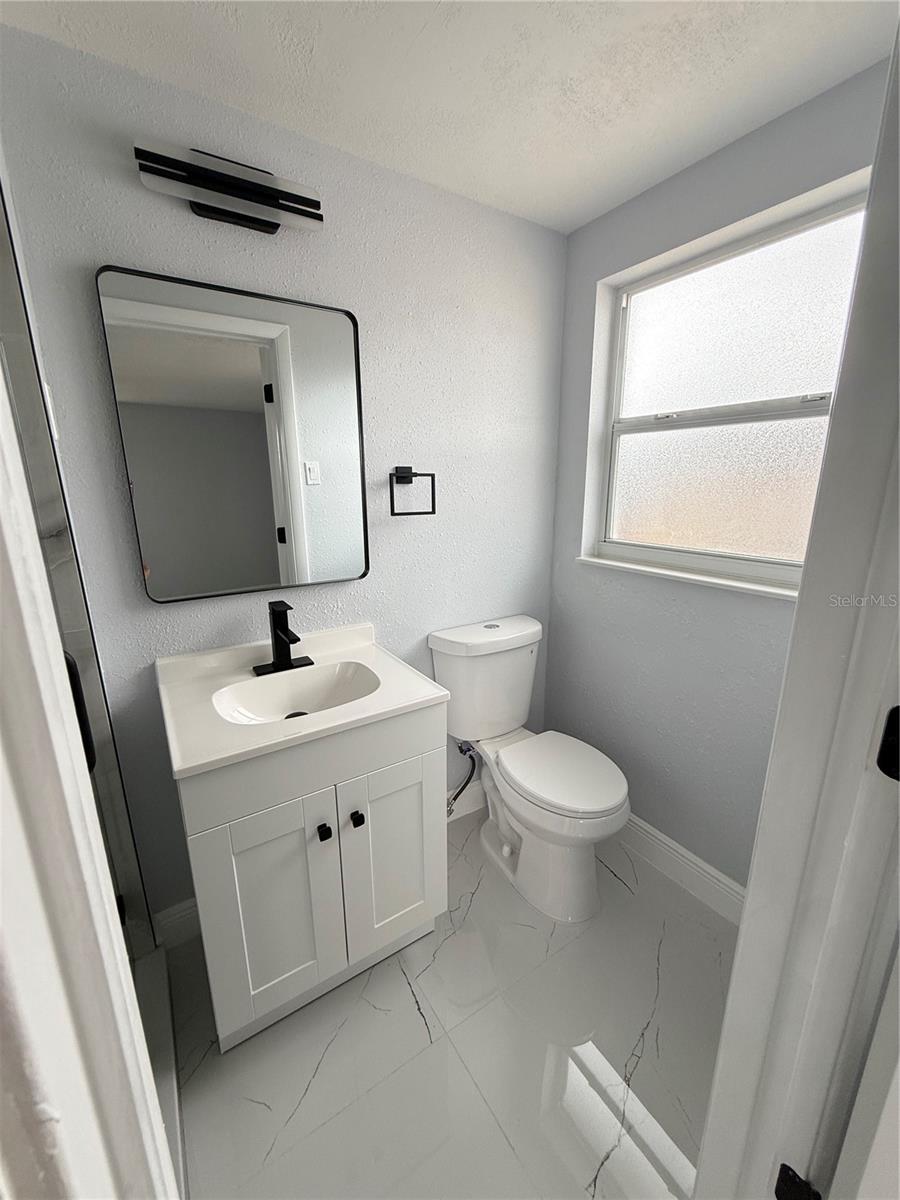 Image 14 of 26 For 10433 Laburnum Drive