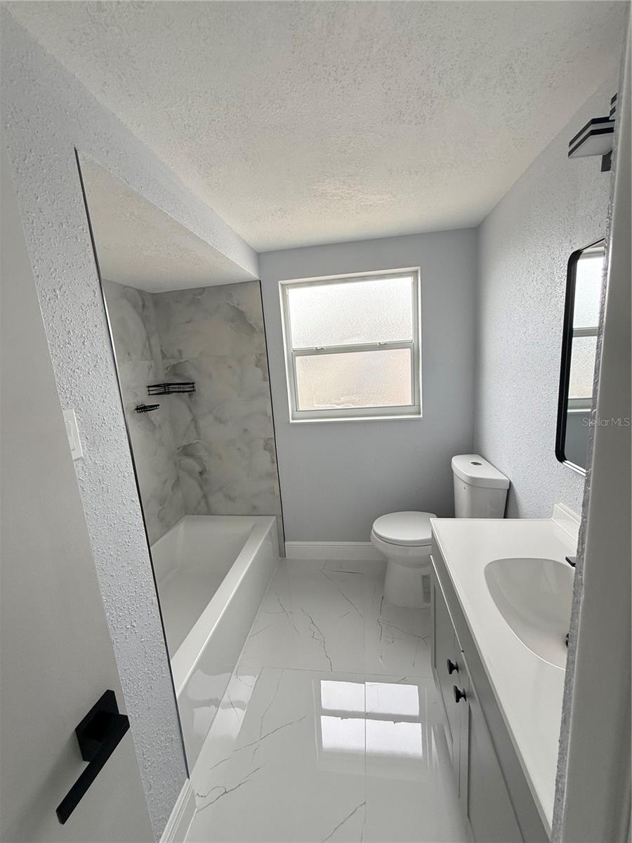 Image 16 of 26 For 10433 Laburnum Drive