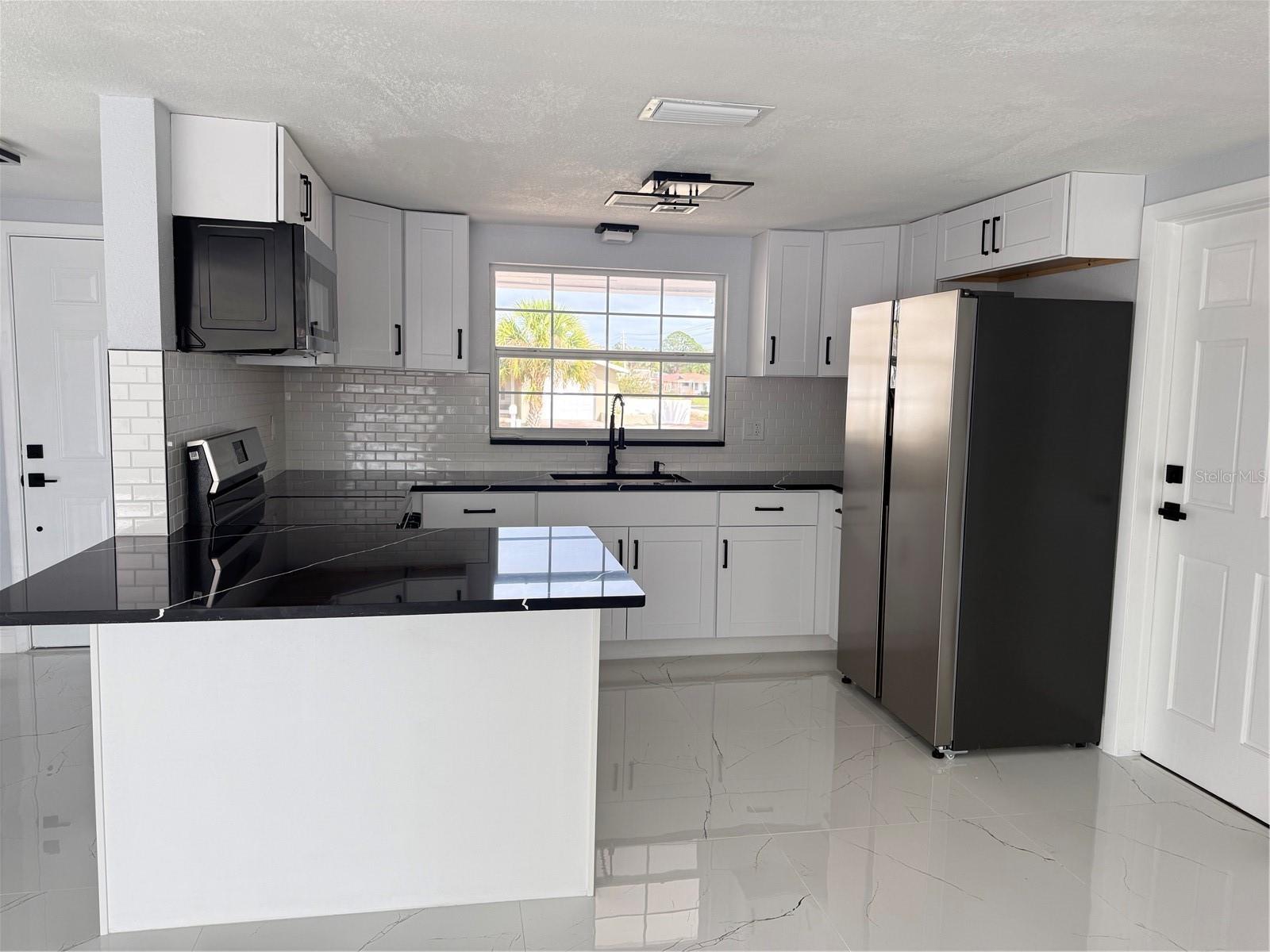 Image 18 of 26 For 10433 Laburnum Drive