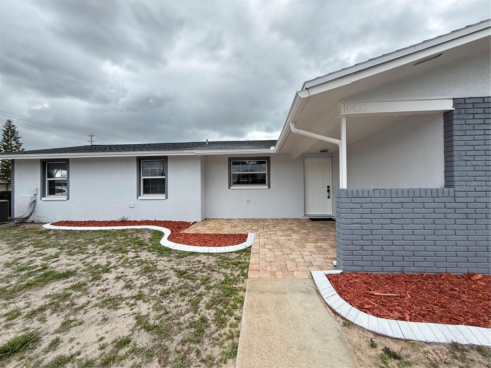 Image 2 of 26 For 10433 Laburnum Drive