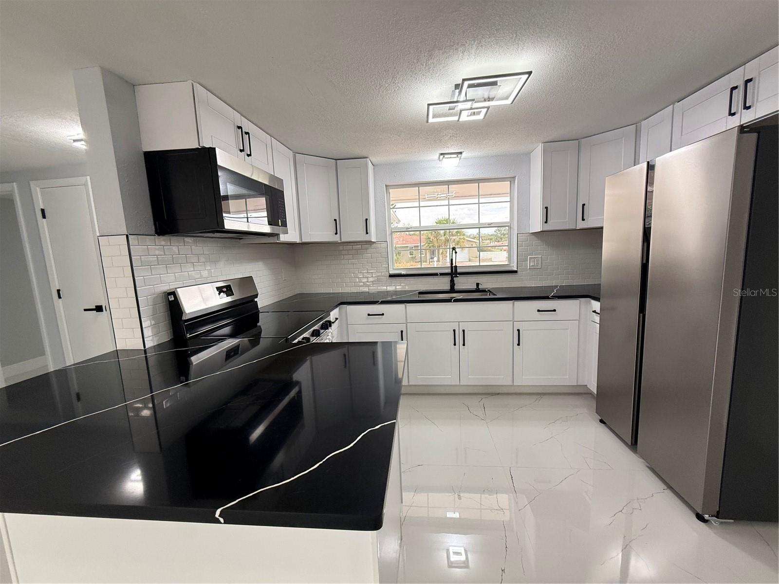 Image 20 of 26 For 10433 Laburnum Drive