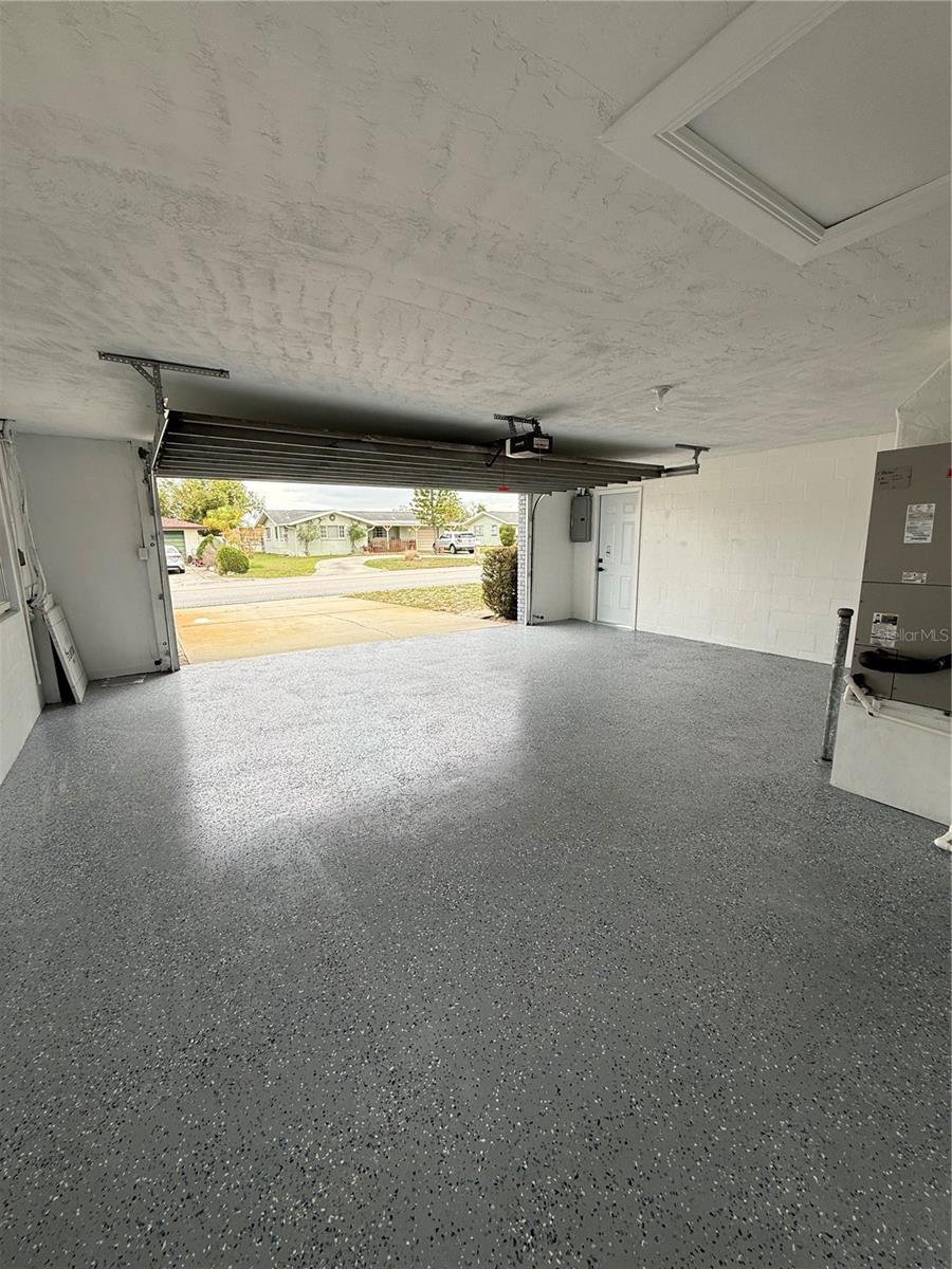 Image 23 of 26 For 10433 Laburnum Drive