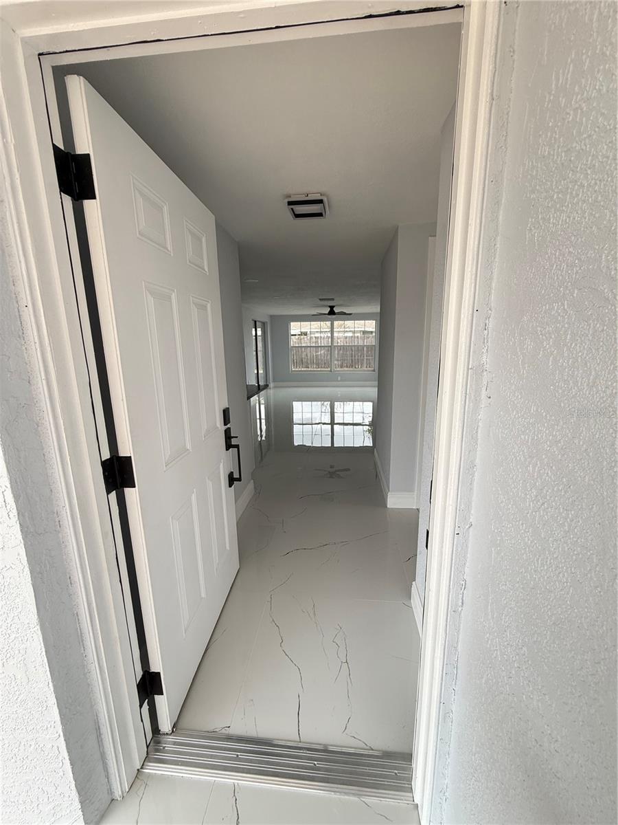 Image 5 of 26 For 10433 Laburnum Drive