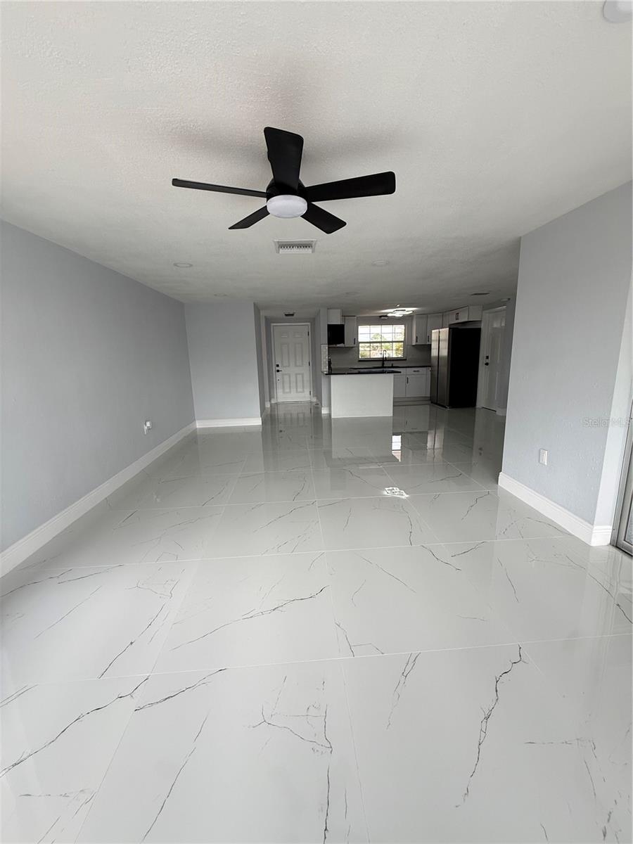 Image 8 of 26 For 10433 Laburnum Drive