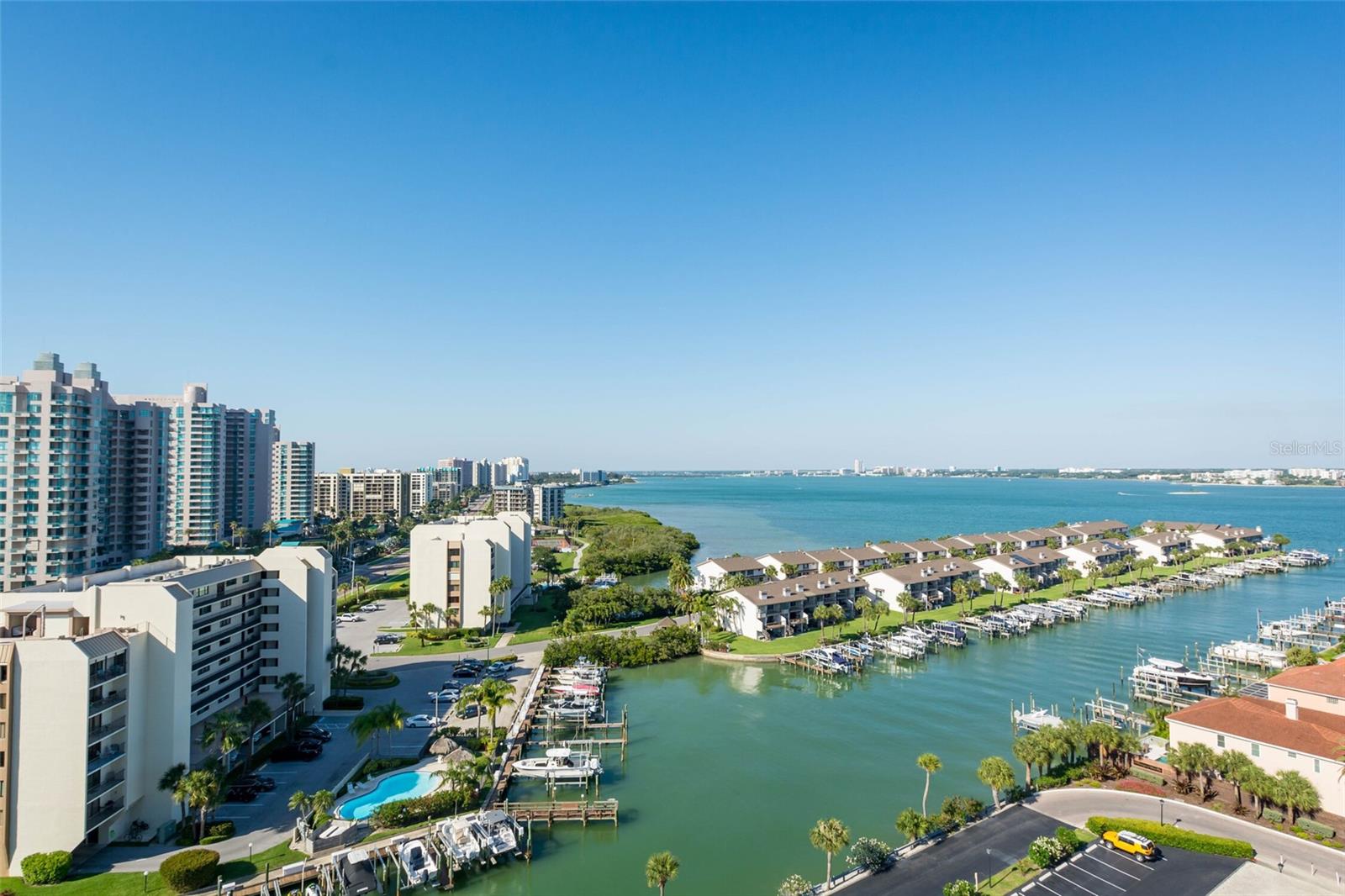 Image 11 of 26 For 1621 Gulf Boulevard 1406