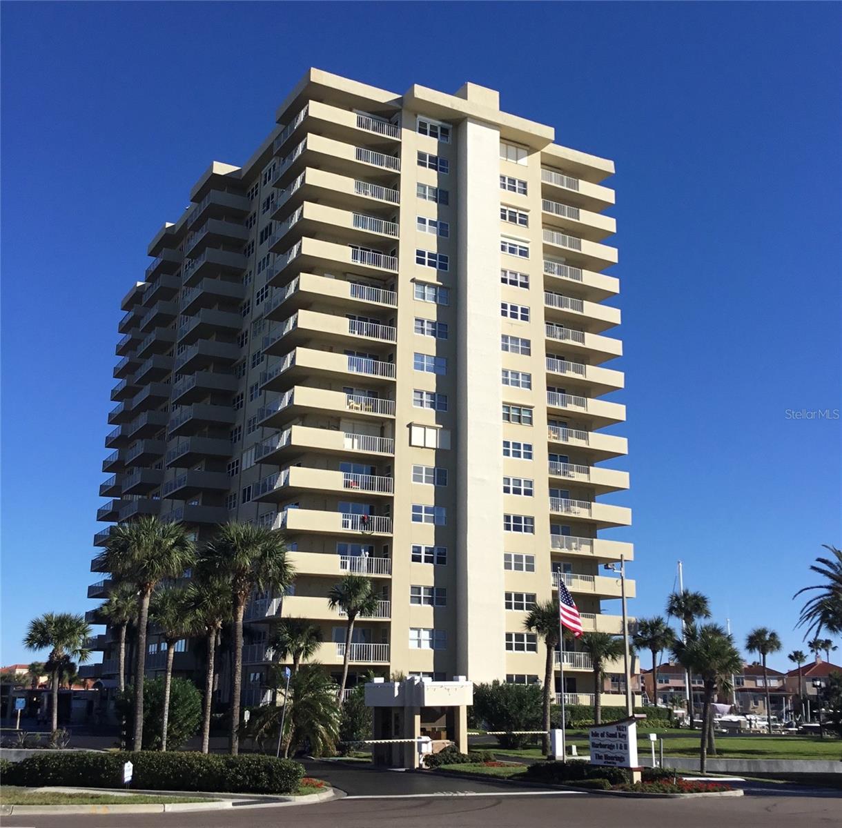 Image 2 of 26 For 1621 Gulf Boulevard 1406