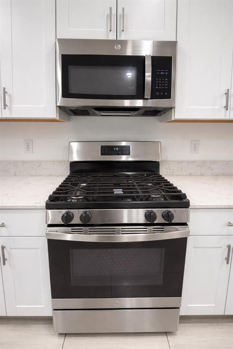 Image 5 of 10 For 2545 Leonia Lane