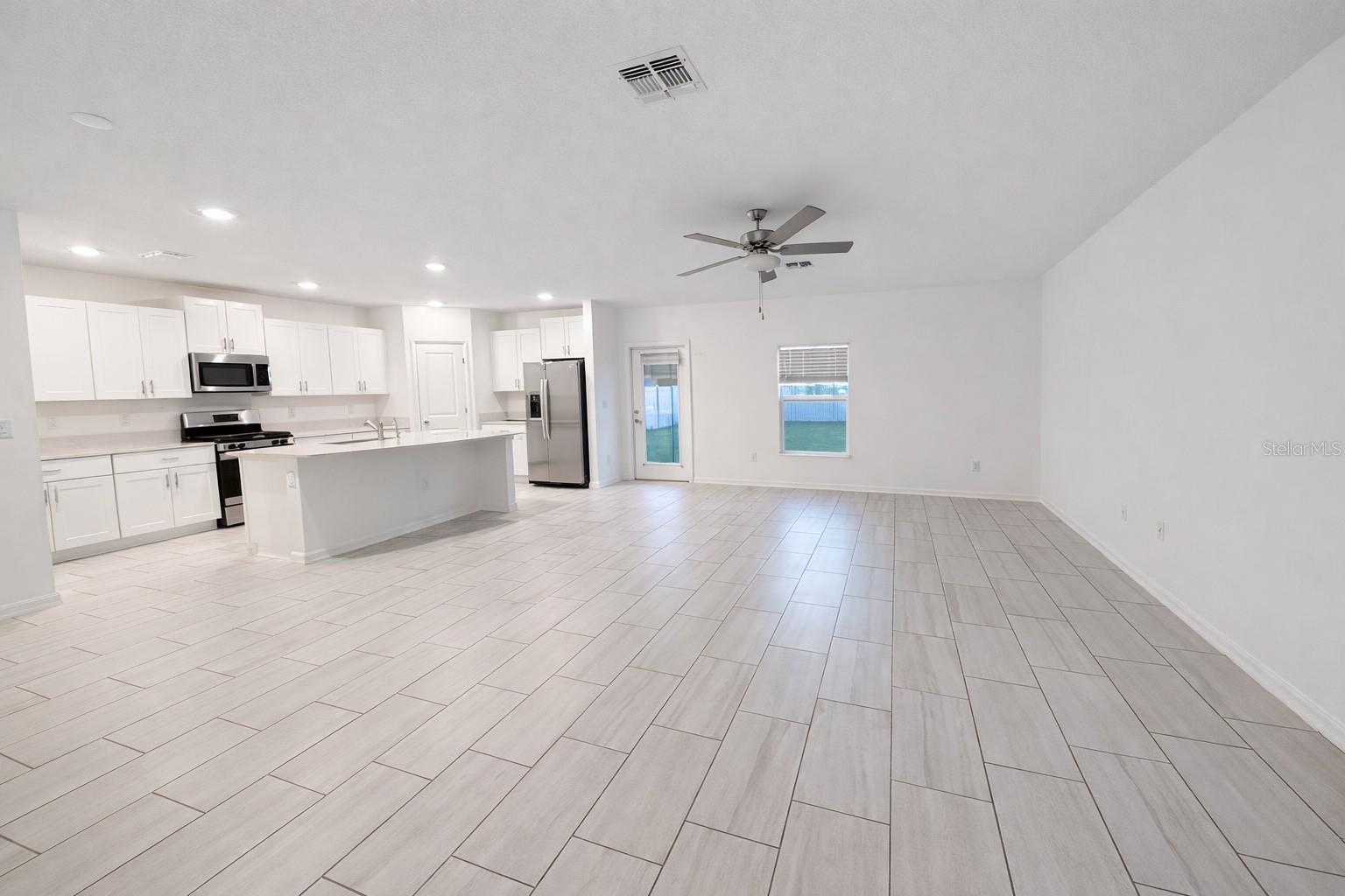 Image 6 of 10 For 2545 Leonia Lane