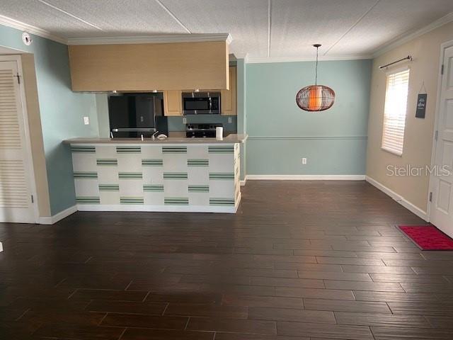 Image 6 of 36 For 108 Alameda Court 334