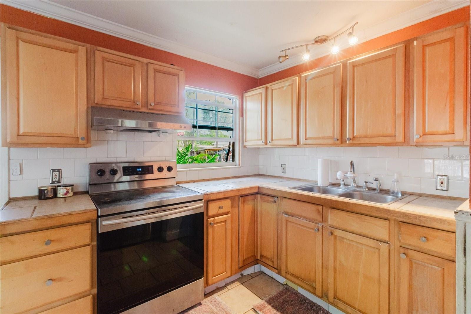 Image 11 of 30 For 765 60th Avenue Ne