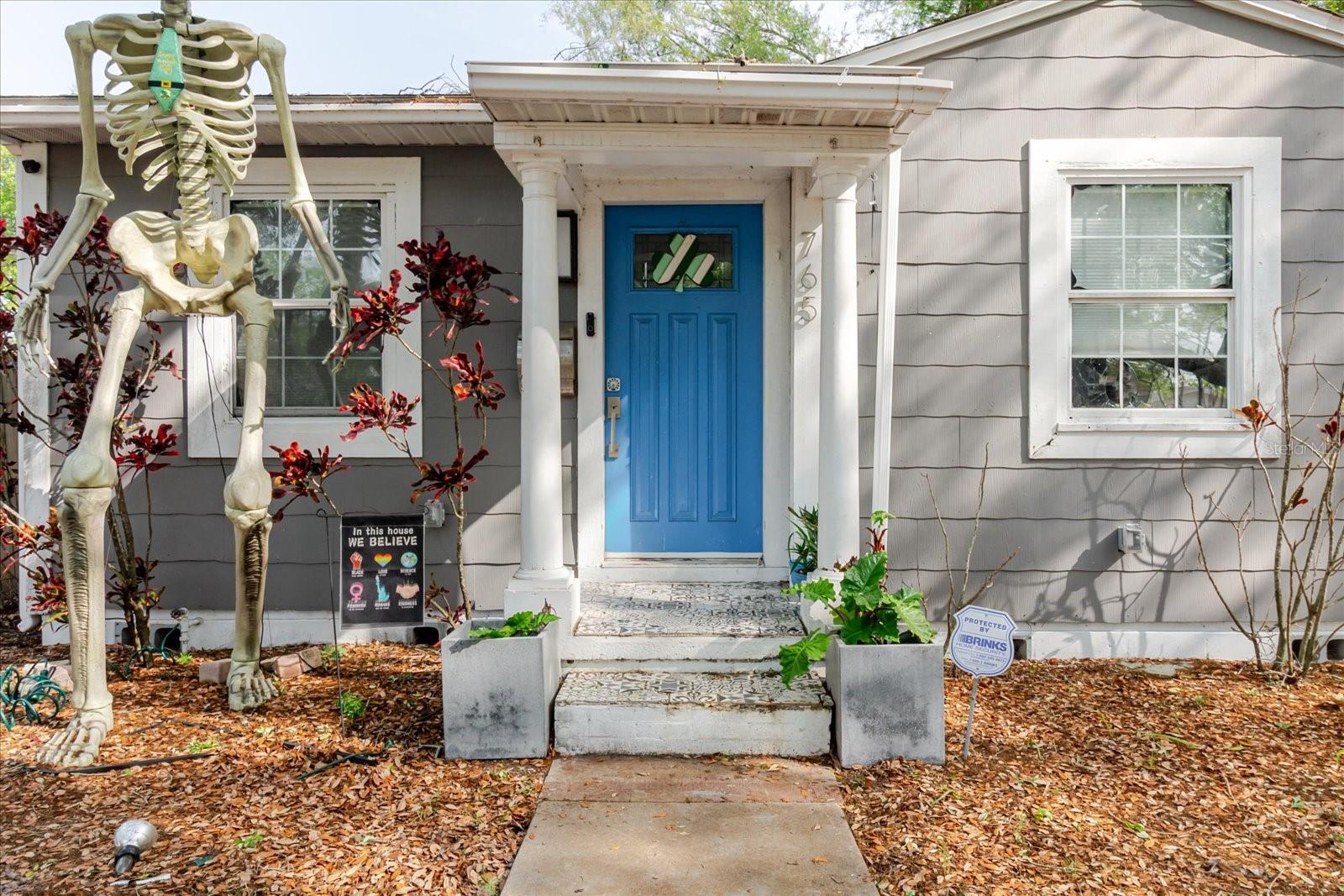 Image 2 of 30 For 765 60th Avenue Ne