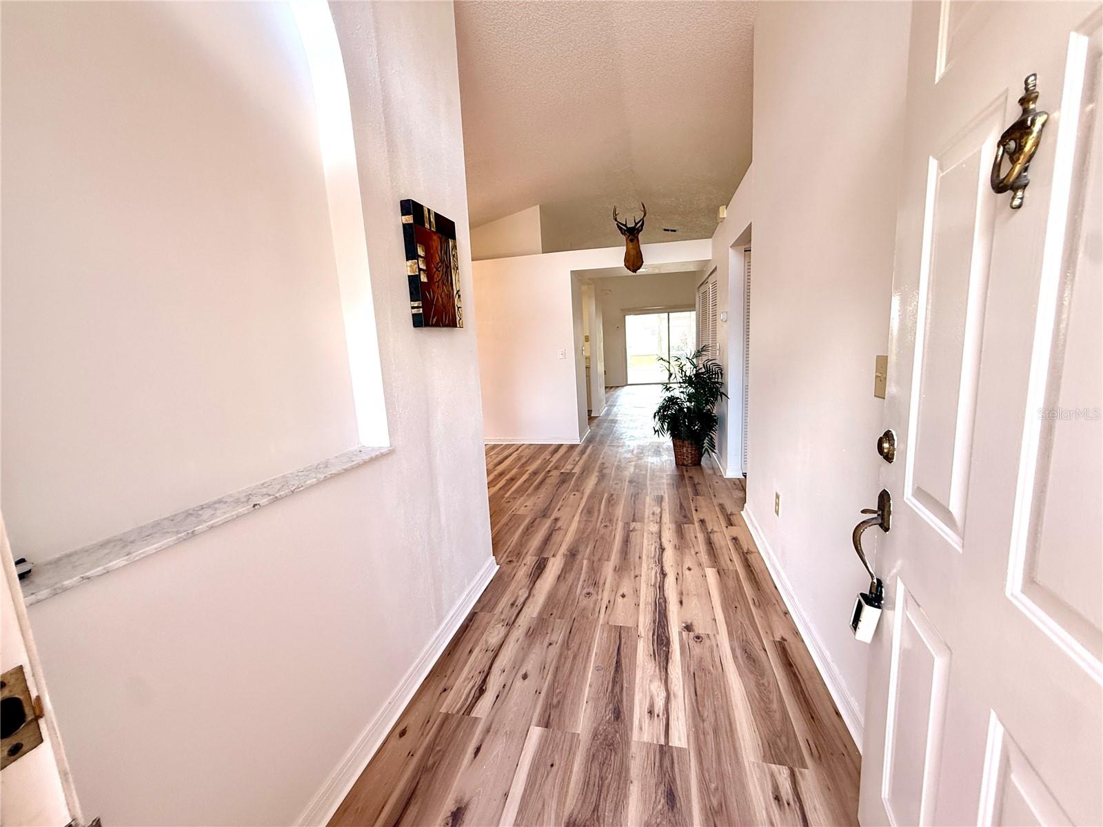 Image 4 of 62 For 7830 Becket Street