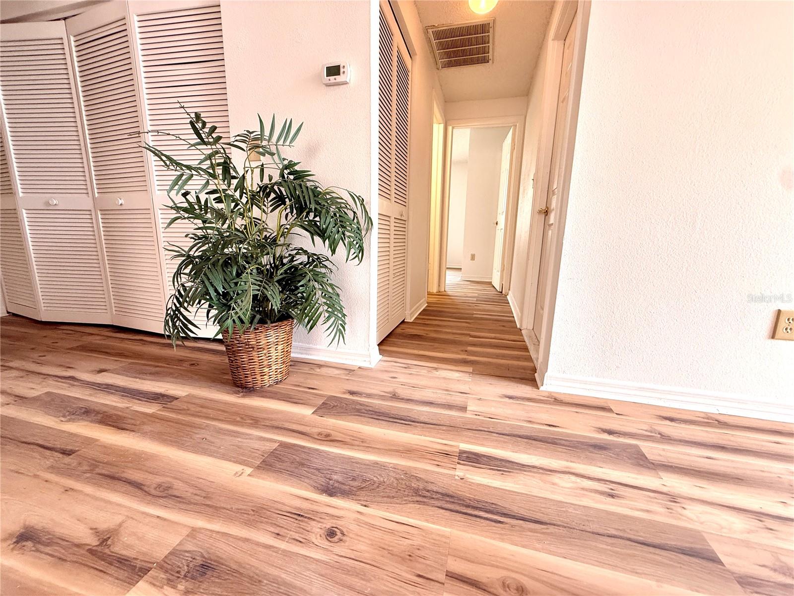 Image 5 of 62 For 7830 Becket Street