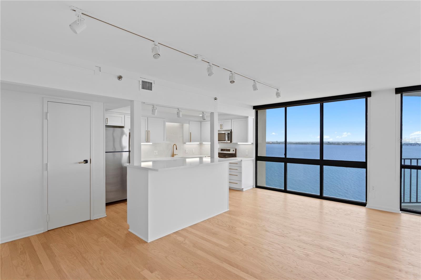 Image 14 of 55 For 3301 Bayshore Boulevard 1904d