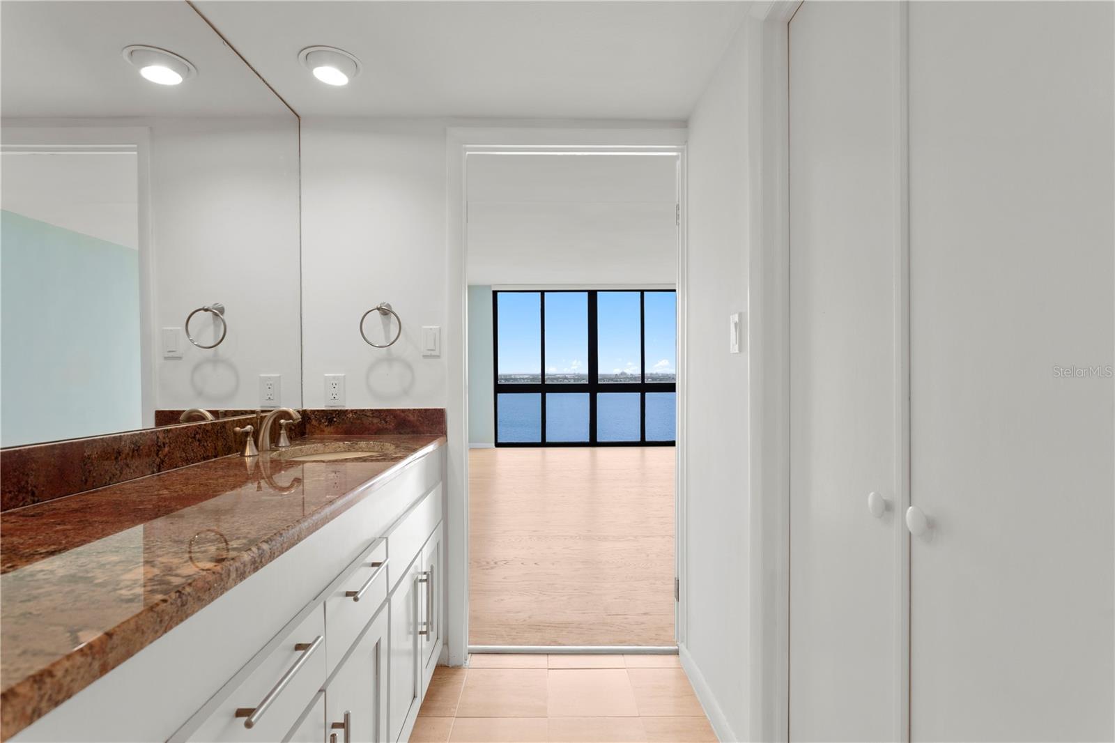 Image 26 of 55 For 3301 Bayshore Boulevard 1904d